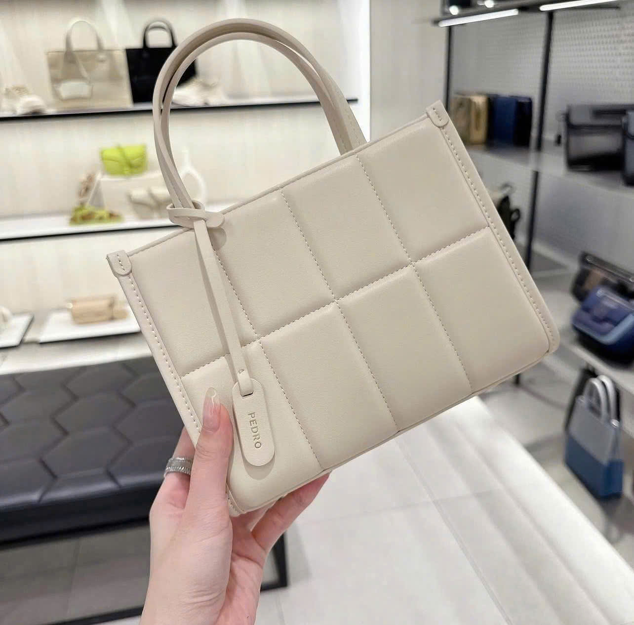 Túi xách phom chữ nhật Mini Quilted-Pedro - Hình ảnh 3